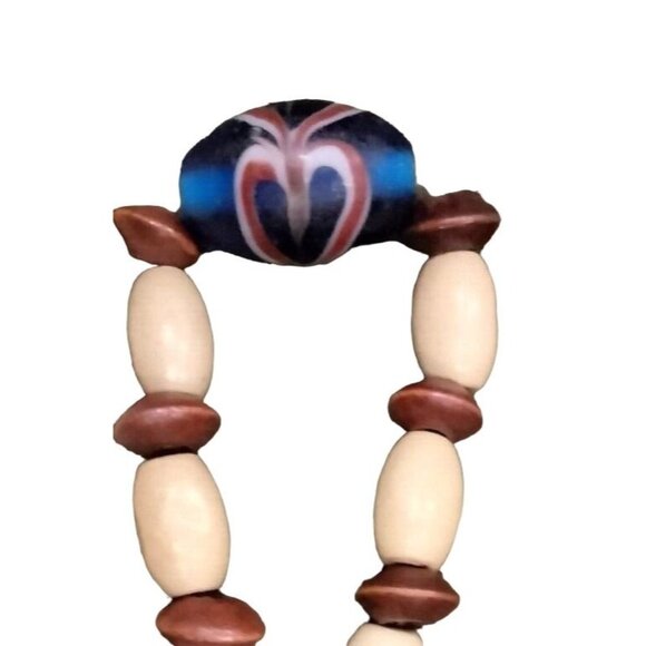Blue Heart Wood Bead Bracelet Stretch Bead 7 inch Valentines Day Beachwear - Picture 1 of 3